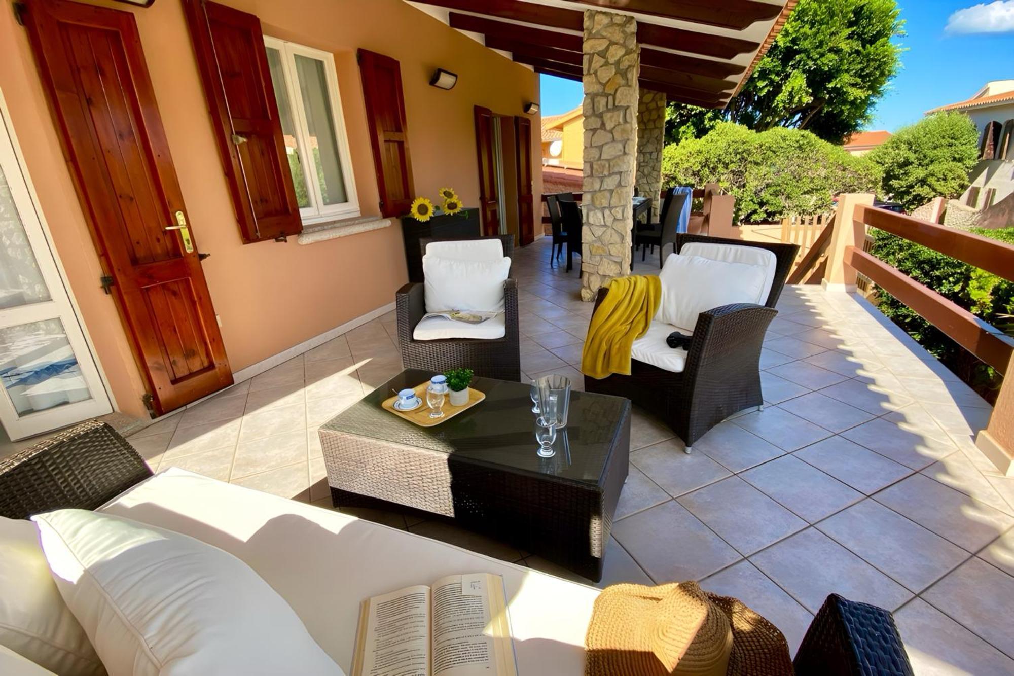Villa Luigi Putzu Idu Bagian luar foto